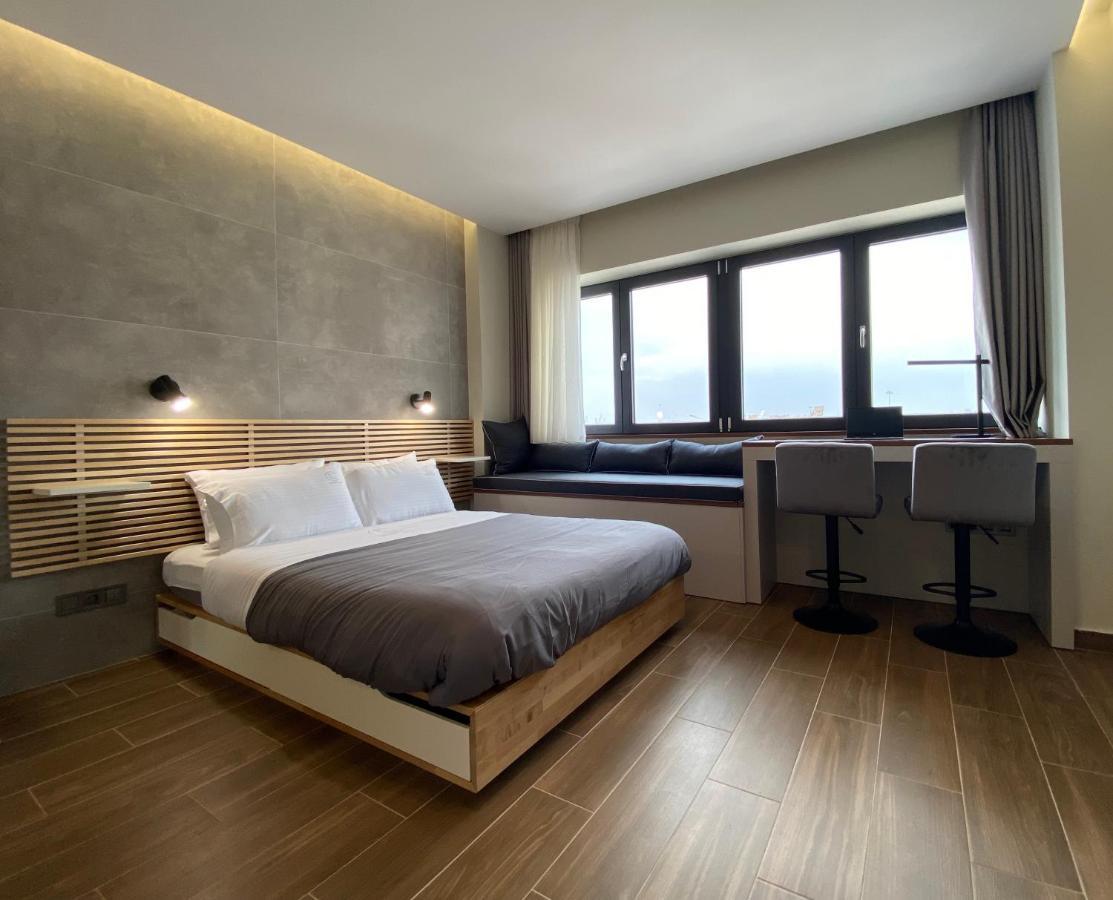 Celestial Luxury Skg Port Apartment Thessaloniki Exterior photo